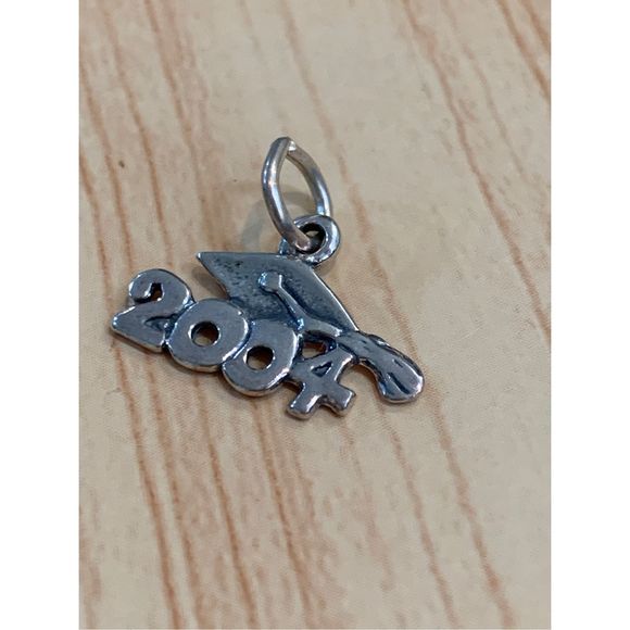 .925 Graduate 2004 Sterling Silver Jewelry Charm - Picture 5 of 5